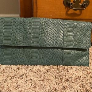 Jessica McClintock Green Clutch looks like animal skin